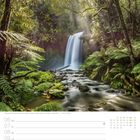 Wasserfall Hopetoun Falls im Great-Otway-Nationalpark. Kalenderseite mit September und Wochenplaner. Üppiger Wald umgibt den Wasserfall.