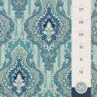 MO 06, DI 07, MI 08, DO 09, FR 10, SA 11, SO 12. Muster: Ornamentale Formen in Blau- und Grüntönen, mit floralen Motiven.