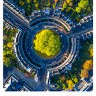 Oktober 41. Woche 2027, 17 So. Kalenderseite mit Luftaufnahme von The Circus in Bath, Großbritannien.