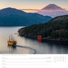 Kalendertext: 01 Mo, 07 So, Allerheiligen, November. 
Szene: See, Berge, Schiff, rotes Torii, Mt. Fuji im Hintergrund.