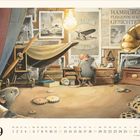 Zeitungstitel: "HAMBURGS FLIEGENDE MAUS GESICHTET". Illustration einer Maus in einem Bastelraum mit Werkzeugen und Flugzeugmodell.