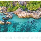 Anse Source d'Argent, La Digue, Seychellen. Kalender für September. Tropischer Strand mit Palmen und Granitfelsen.