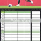 Kalender für September. „Vorjahresabbildung“. Foto: Spieler in schwarzem Trikot läuft mit Fußball. Zuschauer im Hintergrund.