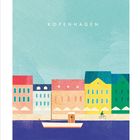 „KOPENHAGEN“ oben, „OKTOBER“ unten. Illustration: Bunte Häuser, Boot im Wasser, Radfahrer, zwei Vögel am Himmel.