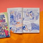 Texte: "Christopher Street Gay Liberation Day 1970", "Gay Activists Alliance", "Gay Pride". Illustration: Menschen mit Protestschildern.