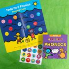 „Todd Parr Phonics Progress Chart“ zeigt farbige Bücher. Daneben ein Set-Zwei-Paket mit Illustrationen von Kindern und Katze.