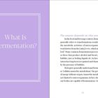 „What Is Fermentation?“ auf lila Hintergrund mit weißem Rahmen. Text erklärt Fermentation im Kontext von Nahrung.