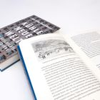 Buch "KÜHLE NEUE WELT. EINE GESCHICHTE DER MODERNE". Offenes Buch zeigt Text und eine Illustration von einer Eislaufbahn.