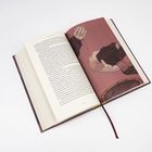 Textnummer: 402. Darunter eine Illustration: Eine Hand hält ein Baby über eine Schale.