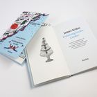 James Krüss: Polulungrische Lieder. Zwei Bücher aufgeschlagen, eines zeigt ein schwarz-weißes Punktbild eines Kegels.