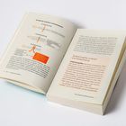 Zwei Buchseiten mit Text, der unter anderem über Stress und Bewertungssituationen spricht, illustriert mit einem Diagramm.