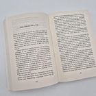 Offenes Buch, linke Seite: "Nida, Februar 235 n. Chr.", rechte Seite Text über Gold und Strategie, Seitenzahlen 430, 431.