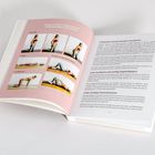 Links: Übungen "Stomach Vacuum" in verschiedenen Posen. Rechts: Ausführliche Beschreibung der Übungen.