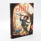 "Buch 'Juli im Land der Zeitgeister' von Wieland Freund. Illustration: Mädchen mit Uhrzeiger und blauem Tier in Zahnrädern."