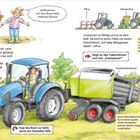 Eine Illustration zeigt Szenen auf einem Bauernhof: Lene fährt einen Traktor mit Ballenpresse. Ein Willkommenstext für ein Kälbchen.