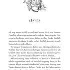 Seite zeigt Kapitel 1, Titel "HAYES". Illustration eines Feuerwehrhelms mit Efeu. Text beschreibt winterliche Erlebnisse.