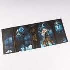 Text: "Carissa Broadbent", "A War of Lost Hearts", "1". Illustration: Frau mit Schwert vor Mondsichel und gotischen Fenstern.