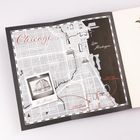 Eine stilisierte Karte von Chicago mit Texten: "Chicago", "Lake Michigan", "Gebiet der Crimson Serpents" und "The Mirage".