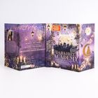 Auf einem Buchcover steht "Darkhill Academy: Magisches Blut". Lila Hintergrund mit Laternen, Mond, Schloss und Bäumen.