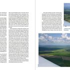 "↑ Polnisch-Litauische Grenzstation.
→ Litauen – flaches Land bis zum Horizont."

Links Text über Navigationsmethoden. Rechts Fotos aus der Vogelperspektive von Landschaften mit Straßen und Feldern.