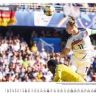 Mai; Alexandra Popp köpft einen Ball bei der WM 2019. Deutschland gegen Südafrika. Kicker-Logo unten rechts.