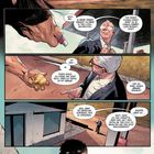 Im Süden der USA, Gainesville, Florida: Zwei Männer tauschen USB-Stick gegen Goldstück vor einer Tankstelle.