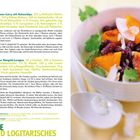 Kürbis-Bohnen-Curry mit Kokoschips. Vegetarische Mangold-Lasagne. GEMÜSE UND LOGITARISCHES SEITE 95. Links Text, rechts Bild.