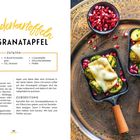 "Korianderkartoffeln mit Granatapfel" oben, Zutaten und Zubereitung links. Rechts Raclettepfännchen mit Kartoffeln, Käse, Granatapfel.