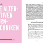 Kapitel 7: Die alternativen Lerntechniken. 

Links: bunte Farbstreifen, roter Stift. 

Rechts: Text über Lernmethoden. 