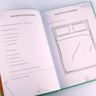 Titel: SCHLAFEN UND AUFWACHEN.  
Text über Schlafgewohnheiten und Vorlieben.  
Rechts eine einfache Bettskizze.