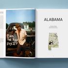 Links: "I AM THE MAN PIG IT." Rechts: "ALABAMA", Zitat von Lynyrd Skynyrd. Foto eines Mannes an einem Auto, Illustration von Alabama.