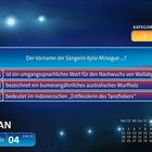 "Der Vorname der Sängerin Kylie Minogue ...?" Optionen: A, B, C. Januar-Kalender, Montag, 4., Woche 01. Mondlicht-Hintergrund.