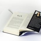 Seite 331 mit dem Kapitel "33 nachher". Daneben ein schwarzes Lesezeichen mit weißem Text über Victoria Aveyard.