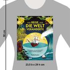 Text: "DIE REISE, DIE DIE WELT VERÄNDERTE. Wie Magellan und seine Mannschaft erstmals die Welt umsegelten. Thekla Priest." Illustration: Ein Segelschiff auf dem Meer, umgeben von Pflanzen, Schmetterlingen und Wellen.