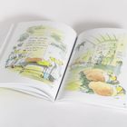 Links: „Nach dem gestrigen“. Rechts: „Wir haben…zugenommen.“ Illustrationen von entspannenden Hühnern.