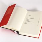 Auf der rechten Seite steht "Inhalt" mit Kapiteltiteln und Seitenzahlen. Links ist ein roter Buchumschlag sichtbar.