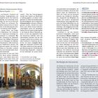Texte: 
"Hofkirche (Schwarzmander-Kirche) und Silberne Kapelle"
"Multimediale Geschichte"
"Dunkle Ritter und Adelige aus Bronze bewachen den Kenotaph Maximilians I. in der Hofkirche"

Das Bild zeigt eine reich verzierte Innenansicht einer Kirche mit Statuen.