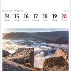 Kalenderwoche 24, Juni: 14. Montag bis 20. Sonntag. Preikestolen, Lysefjord, Rogaland. Sonnenaufgang über Felsen und Wolken.