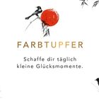 "FARB TUPFER. Schaffe dir täglich kleine Glücksmomente." Zwei Vögel sitzen auf Zweigen, rote Sonne im Hintergrund.