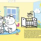 Text: „Nun ist Schlafenszeit für Evie!“ Illustration: Zwei Schweineeltern lesen im Kinderzimmer vor. Spielzeug rundum.