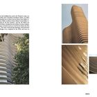 Text beschreibt die Nähe einer Bibliothek zu einem Gebäude von Niemeyer. Mehrere Fotos zeigen geschwungene Gebäudepartien.