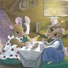 Text: "ZON" auf einer Keksdose. Illustration: Drei Mäuse sitzen um einen Tisch mit Keksen und Getränken, umgeben von gemütlicher Einrichtung.