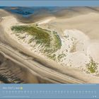 Mai 2027, eine kleine Insel im Wattenmeer, Kalenderdarstellung mit einer Insel und viel Sand sowie Pflanzen.