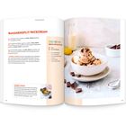 Zum Naschen: Bananensplit-Nicecream Rezept, Zutaten: Banane, Sahne. Foto: Nicecream-Schale, Schokostücke.