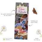 "Omas Kalender 2027", großer Streifenkalender, mit Rezepten, Glanz-Effekt. Lavendel, Pflaumen, Körbchen. Größe: 15x42 cm.