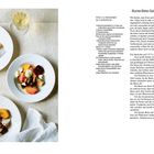 Texte: "Für 4–6 Personen als Vorspeise", "Bunte-Bete-Salat". Drei Teller bunter Salat mit Bete und Käse, ein Glas Weißwein.