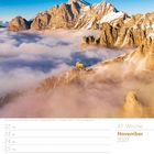 "47. Woche, November 2027. Rosalba-Hütte auf der Grignetta, Bergpanorama mit Wolken."