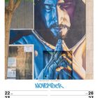 November. Kalender mit Bild eines betenden Mannes in Blau und Lila auf einer Wand. Dates: 22-28, 1. Advent. KW47/2027.