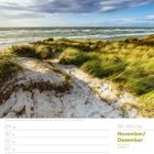 Kalenderblatt: "48. Woche, November/Dezember 2027". Dünen mit grasbewachsenem Sandstrand, Meer im Hintergrund.