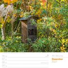 "49. Woche, Dezember 2027. Insektenhotel in einem Flügel-Spindelstrauch. Kalender mit Wochenansicht und Notizzeilen."